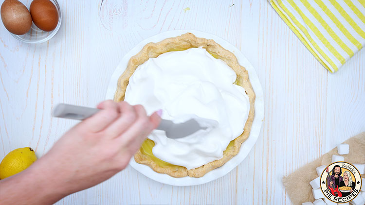 How do you keep the crust from getting soggy in a Lemon meringue pie