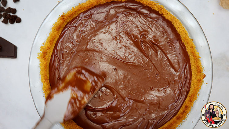 How do you thicken chocolate pie filling