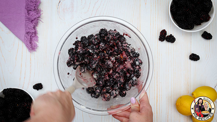 How to make Blackberry pie from scratch